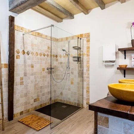 La Maison De Yuka 3* Plieux